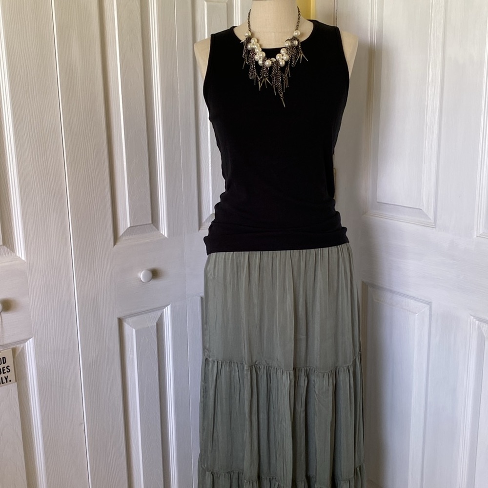 Beautiful washable silk maxi skirt set one size NWOT